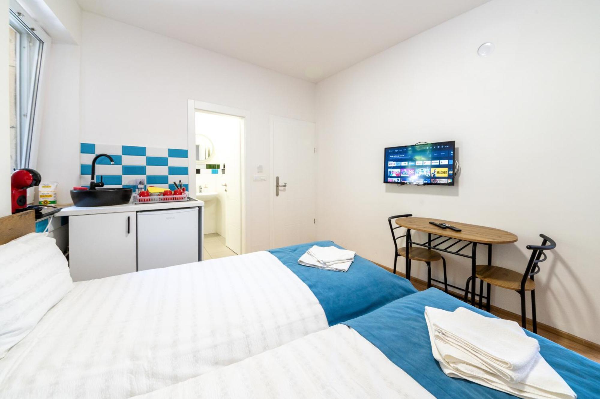 Colours Apartment *